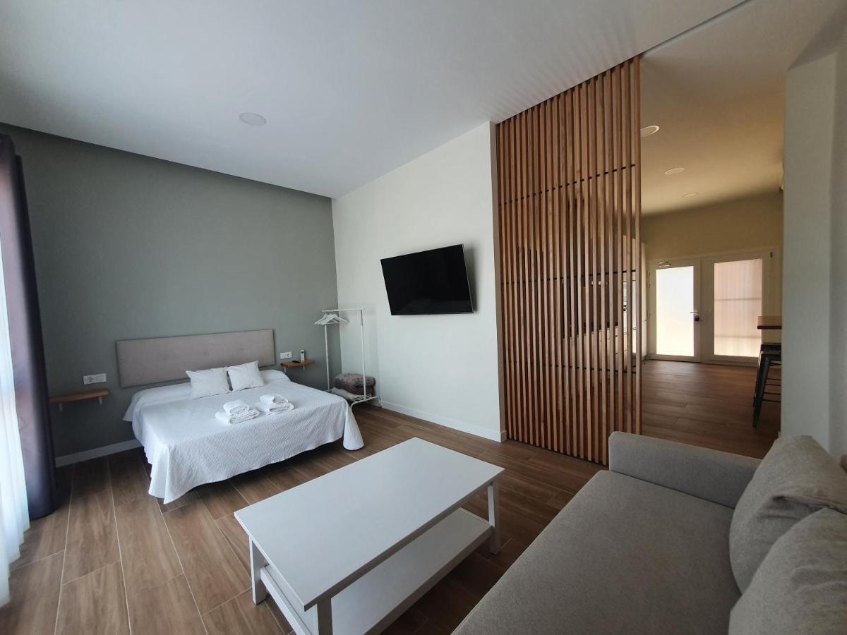 Redondela Apartments - Bedroom, Bathroom & Kitchen Экстерьер фото